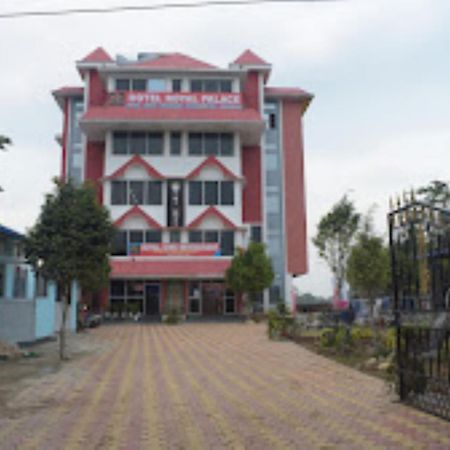 Hotel Royal Palace Bongara Kaharpara Ngoại thất bức ảnh