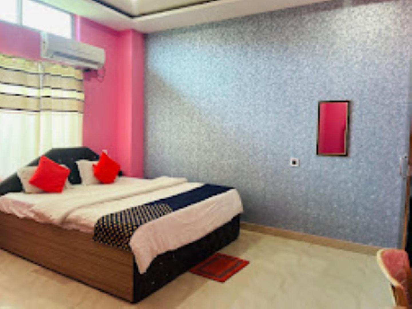 Hotel Royal Palace Bongara Kaharpara Ngoại thất bức ảnh
